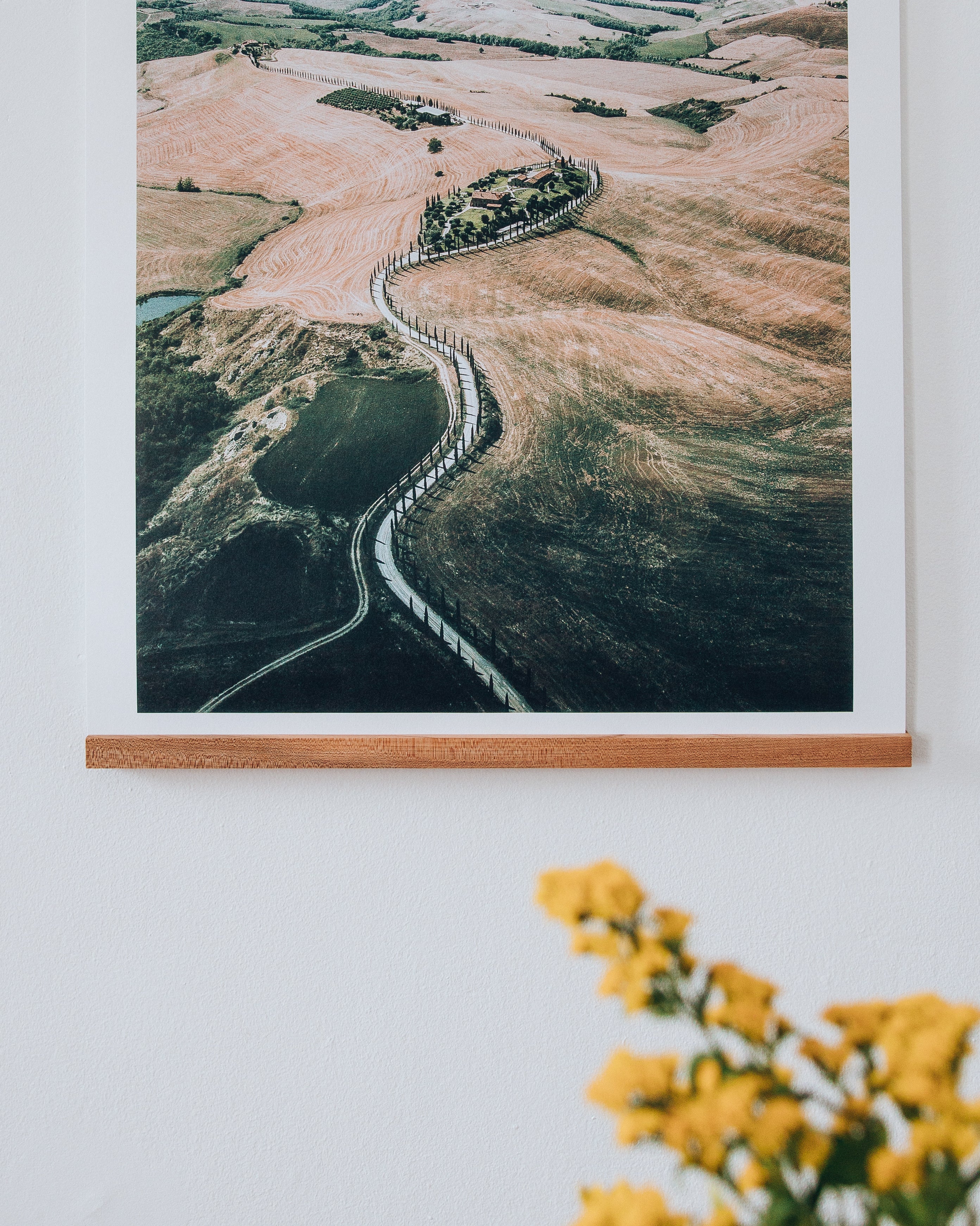 Magnetic maple wood frame