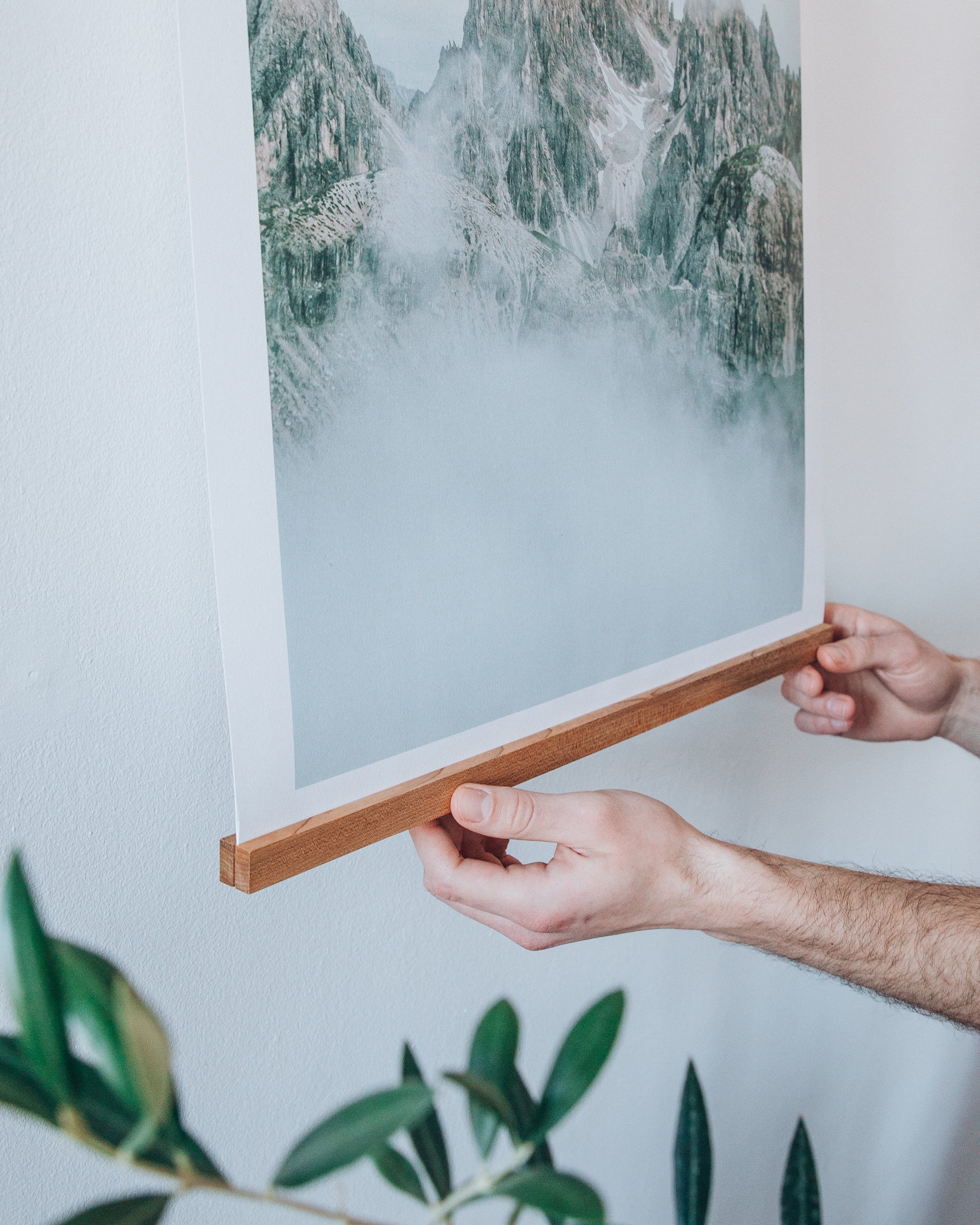Magnetic maple wood frame