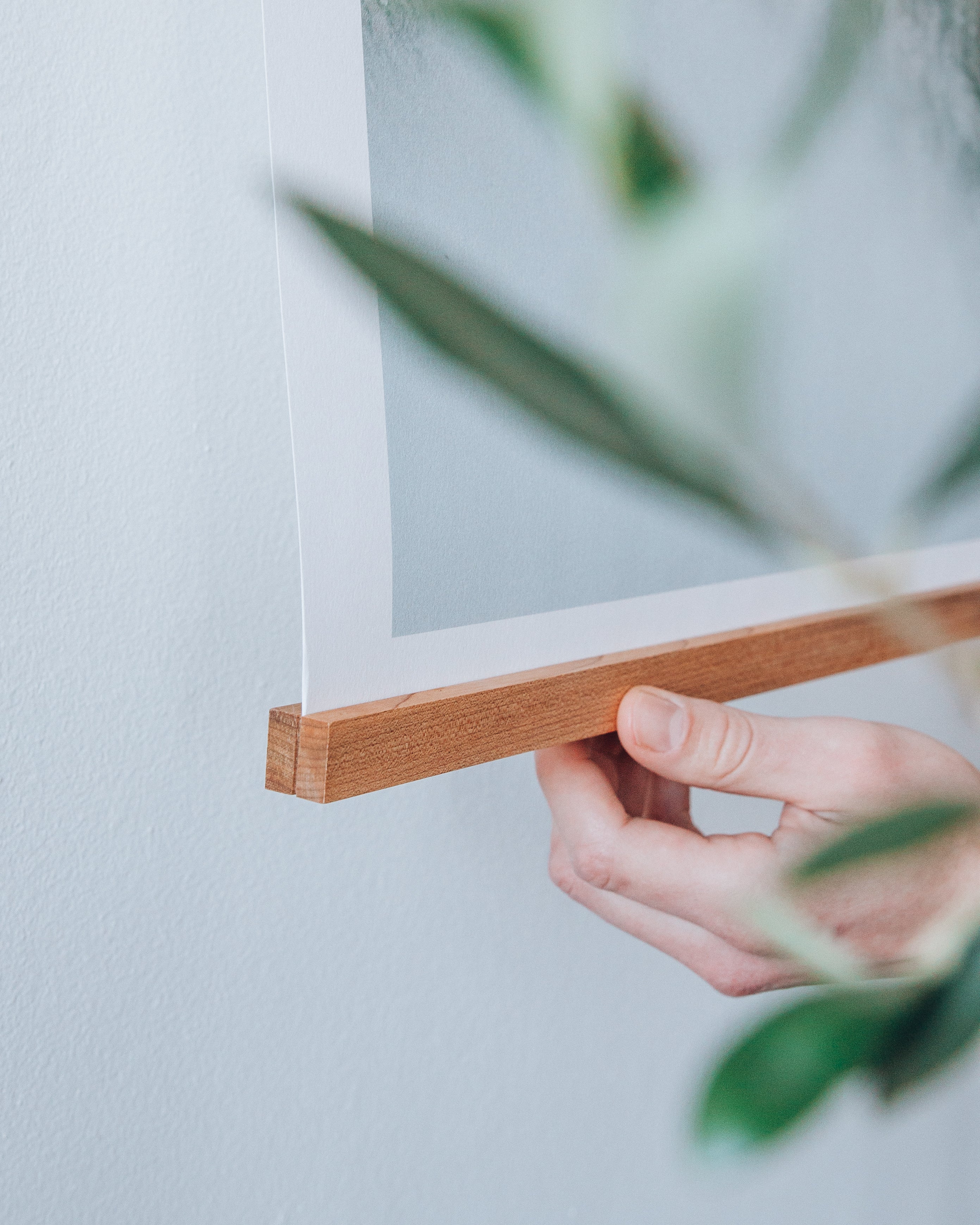 Magnetic maple wood frame